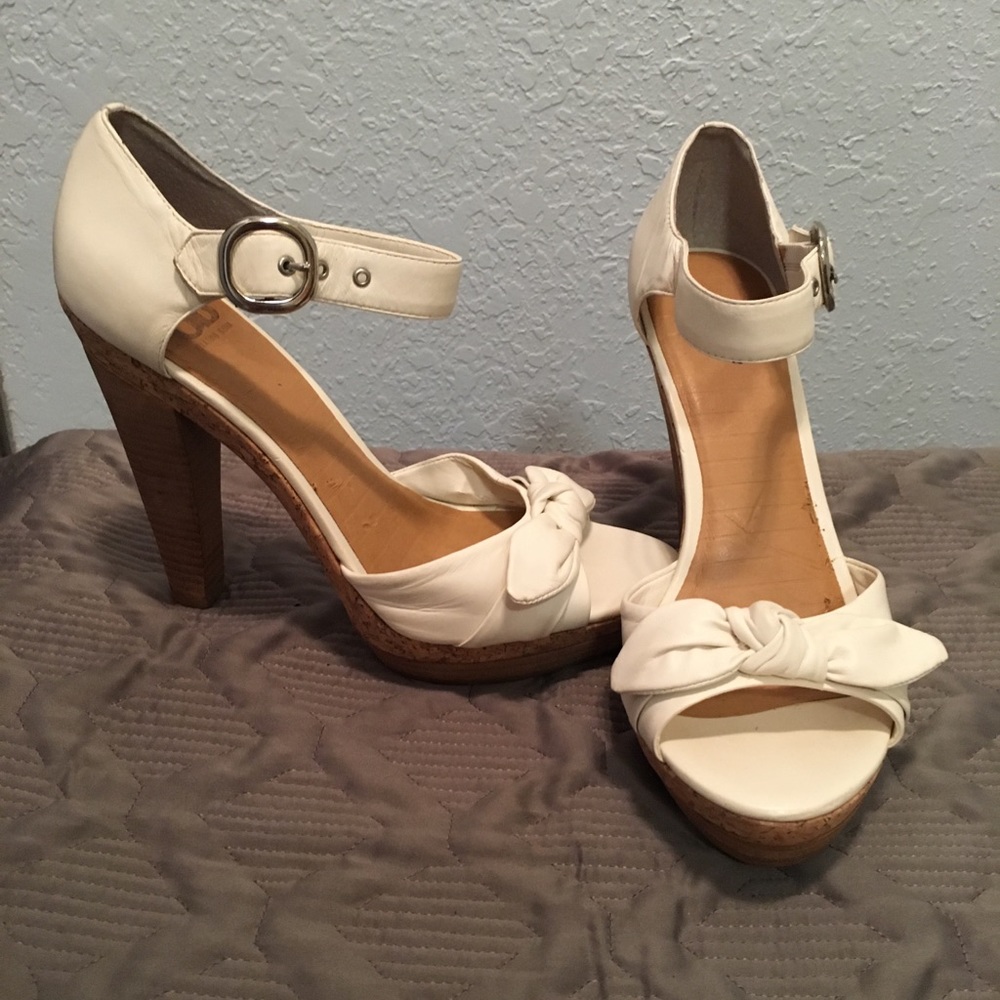 Gianni Bini Women’s White Peep-toe Size 8.5M